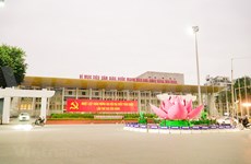 Decoran calles de Hanoi con motivo del XIII Congreso Nacional del Partido