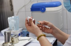 Vietnam avanza en la mayor campaña de vacunación de su historia