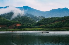 Lago Ta Dung - "Bahía de Ha Long" en miniatura en la Altiplanicie Occidental