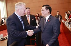 Presidente parlamentario vietnamita recibe a delegación del Consejo Empresarial EE.UU.-ASEAN