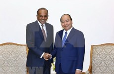 Premier de Vietnam aboga por fomentar lazos con Singapur en seguridad cibernética