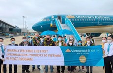 Quang Nam de Vietnam recibe a primeros viajeros extranjeros en nueva normalidad