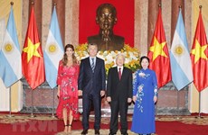 [Fotos] El secretario general del Partido Comunista y presidente de Vietnam, Nguyen Phu Trong, recibe al mandatario de Argentina