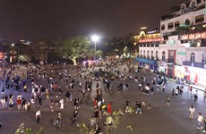 Vuelve la vida bulliciosa al casco antiguo de Hanoi