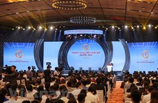  Premier vietnamita resalta beneficios de transformación digital para pobladores y empresas