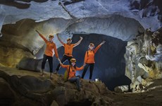Recorrido turístico ayuda a descubrir belleza de cueva Kieu 