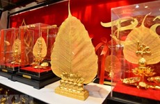 Talento de artista Nguyen Duc Bang transforma con oro hojas de Bodhi