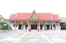 Único templo khmer decorado por cerámicas