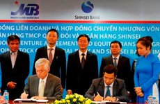 Firman bancos de Vietnam y Japón acuerdo de empresa conjunta