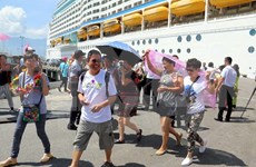 Provincia centrovietnamita recibe crucero lujoso bahameño