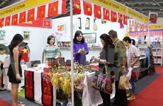 Vietnam participa en feria internacional de caridad en Indonesia
