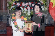 Vicepresidenta de Vietnam aprecia logros de científicos jóvenes