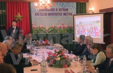 Vietnam y República Checa revisan cooperación educativa