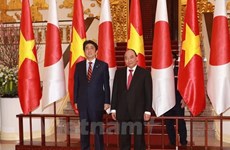Prensa japonesa destaca la visita a Vietnam del premier Shinzo Abe 