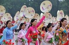 Efectúan seminario sobre labores femeninas en Vietnam en nueva coyuntura