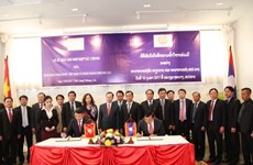 Vietnam y Laos impulsan cooperación bancaria