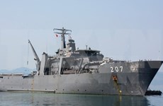 Buque de Armada singapurense visita Vietnam