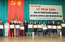 Laos honra a combatientes voluntarios vietnamitas