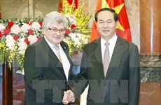 Presidente de Vietnam recibe a ejecutivo de AFP 