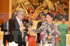 Presidente del Consejo de Estados de Suiza concluye visita a Vietnam