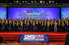 Premian a empresas con mayores contribuciones a la economía vietnamita