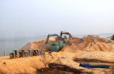 Tay Ninh suspende actividades de extracción de arena en embalse Dau Tieng   