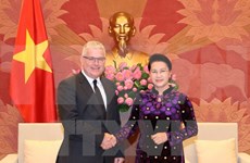 Líder parlamentaria de Vietnam confía en desarrollo vigoroso de nexos con Australia