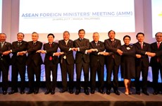 Cancilleres de ASEAN reiteran compromiso con código de conducta en Mar del Este  