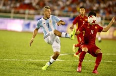 Selección vietnamita de fútbol registra avances tras partido amistoso con Argentina
