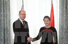 Prensa checa resalta perspectivas de cooperación con Vietnam