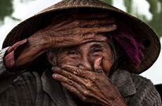 Obra fotográfica sobre anciana vietnamita fue vendida por alto precio