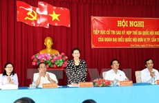 Presidenta de Asamblea Nacional de Vietnam dialoga con votantes 