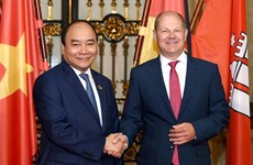 Premier de Vietnam respalda cooperación con Hamburgo en desarrollo de puertos marítimos