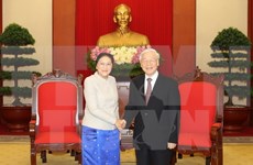 Presidenta del Parlamento laosiano termina visita a Vietnam
