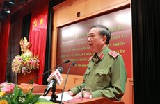 Sesiona en Hanoi seminario sobre tareas de defensa y desarrollo socioeconómico