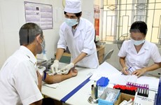 Cerca de 470 mil vietnamitas se benefician de chequeos médicos gratuitos