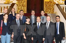 Vietnam da bienvenida a inversores europeos, dice premier