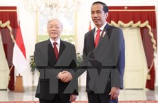 Joko Widodo ofrece una solemne recepción al máximo dirigente partidista de Vietnam
