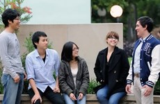 Estudiantes australianos de 18 universidades vendrán a estudiar en Vietnam