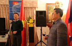 Diplomáticos de Vietnam y Laos en Australia celebran establecimiento de nexos bilaterales