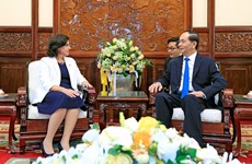  Presidente de Vietnam recibe a nueva embajadora de Cuba