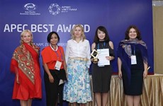 Empresarias vietnamitas reciben premios del APEC