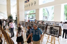 Celebran en Vietnam exposición fotográfica en homenaje al Che Guevara 