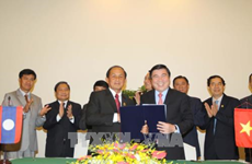 Ciudad Ho Chi Minh y provincia laosiana fortalecen cooperación de amistad
