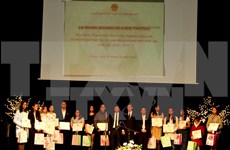 Honran a estudiantes vietnamitas destacados en República Checa
