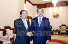 Vietnam y Laos por fortalecer lazos en información y comunicación
