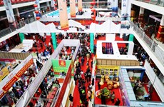 Nutrida participación en Feria comercial internacional Vietnam – China