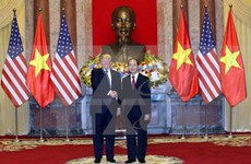Presidente vietnamita sostiene conversaciones con su homólogo estadounidense, Donald Trump