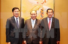Primer ministro de Vietnam se reúne con homólogos de Laos y Camboya