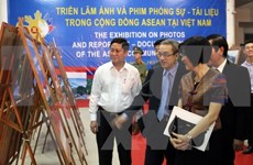 Realizan exposición de fotos y reportajes sobre ASEAN en provincia vietnamita de Ninh Thuan